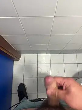 Snapshot of _themask_ chatting on 14, 10, 2025  themask  online show from 14, 10, 2025