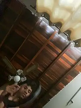 Snapshot of tom_thick chatting on 19, 1, 2025 tom thick online show from 19, 1, 2025