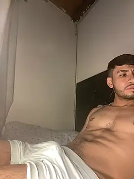 Snapshot of tom_thick chatting on 26, 1, 2025 tom thick online show from 26, 1, 2025