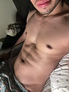 Snapshot of tom_thick chatting on 20, 3, 2025 tom thick online show from 20, 3, 2025