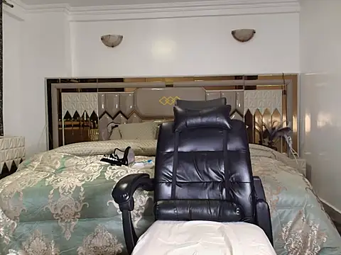 ebony shilly3 online show from 12, 11, 2025