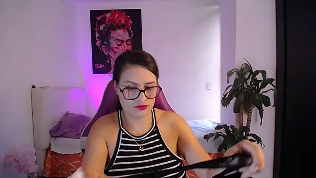 esmeraldaa230 online show from 12, 2, 2026