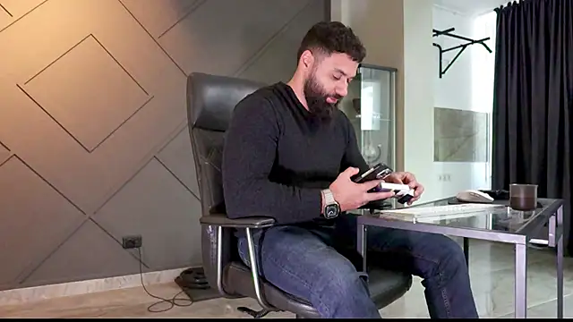 mattmasterss online show from 10, 2, 2025