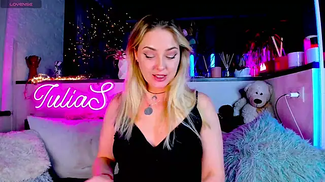 Snapshot of _JuliaSpace_ chatting on 30, 1, 2025 JuliaSpace online show from 30, 1, 2025