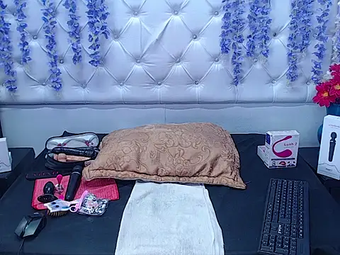 Brith Adams online show from 6, 2, 2025