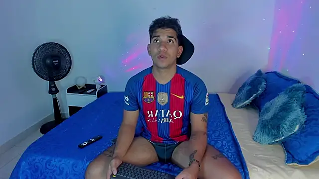 Snapshot of valentino_santoss chatting on 9, 2, 2026 valentino santoss online show from 9, 2, 2026