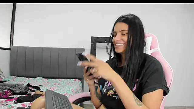 Snapshot of _elektrah chatting on 16, 2, 2025  elektrah online show from 16, 2, 2025