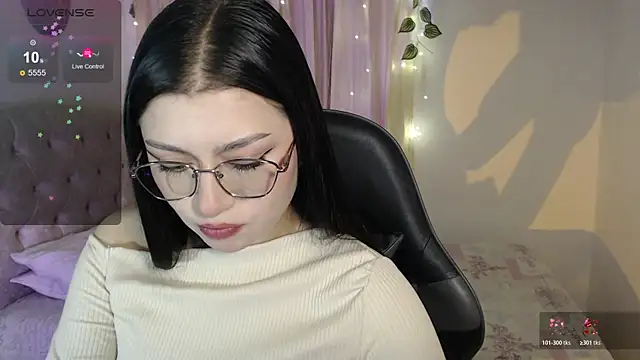 Snapshot of mily_thomson_b_ chatting on 12, 7, 2026 mily thomson b online show from 12, 7, 2026