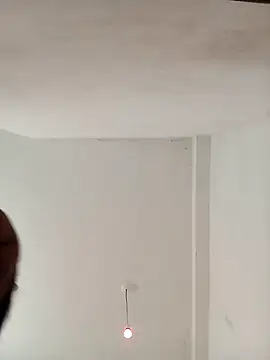 littlequeen77 online show from 7, 1, 2025