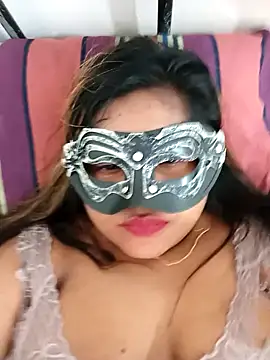 littlequeen77 online show from 18, 1, 2025