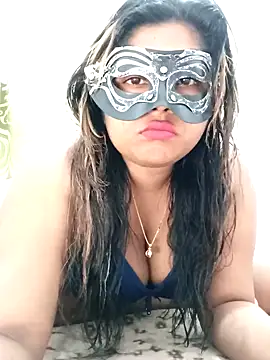 littlequeen77 online show from 6, 2, 2025