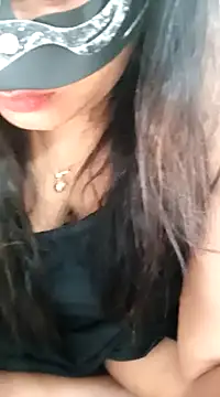 littlequeen77 online show from 11, 2, 2025