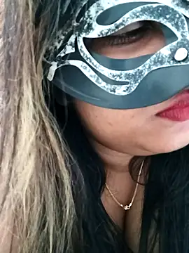 littlequeen77 online show from 16, 2, 2025