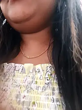 littlequeen77 online show from 18, 2, 2025