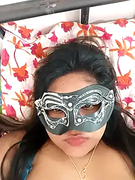 littlequeen77 online show from 23, 2, 2025