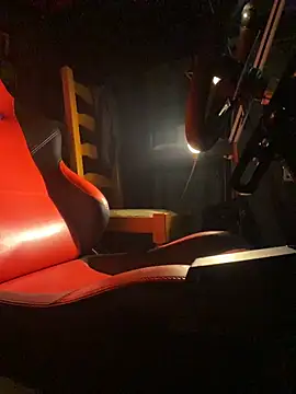 Flouflolutin online show from 4, 11, 2025