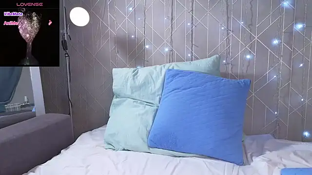 Allure goldennX online show from 25, 1, 2025