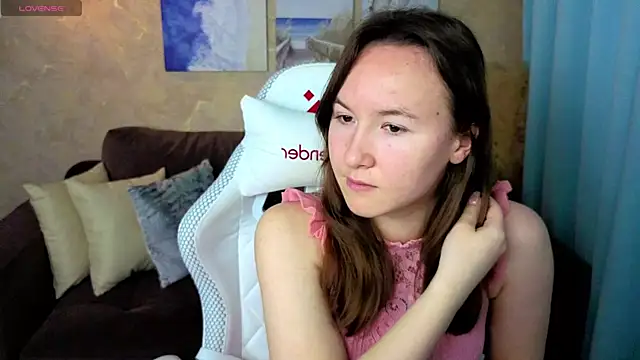 Little doll meow online show from 26, 11, 2025