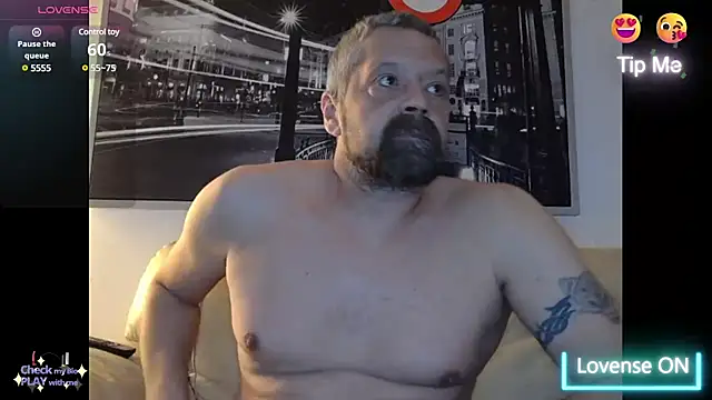 Snapshot of northman1977 chatting on 10, 1, 2025 northman1977 online show from 10, 1, 2025