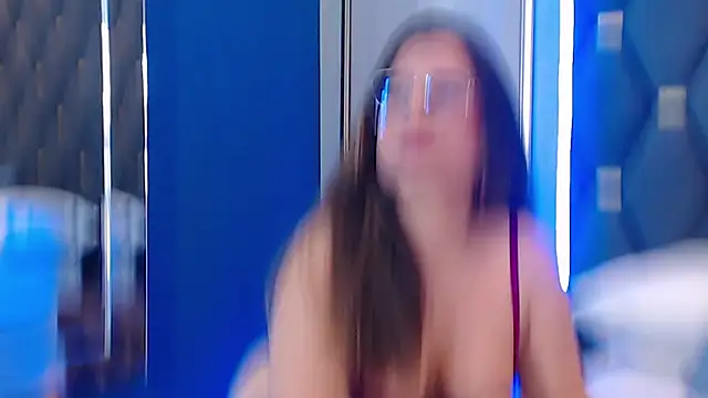 ThaniaJones online show from 15, 12, 2025