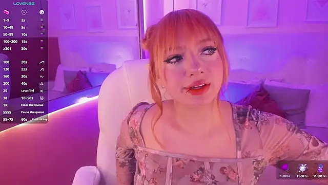 Snapshot of Kloe_Raize chatting on 4, 12, 2024 Kloe Raize online show from 4, 12, 2024