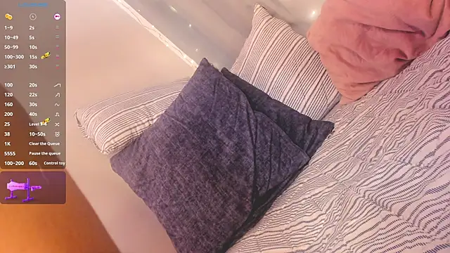 Snapshot of Kloe_Raize chatting on 20, 1, 2025 Kloe Raize online show from 20, 1, 2025