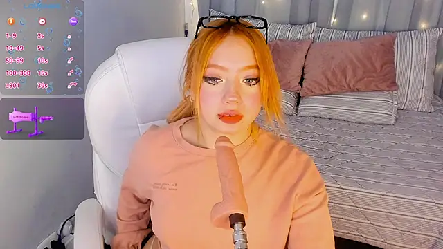 Snapshot of Kloe_Raize chatting on 3, 2, 2025 Kloe Raize online show from 3, 2, 2025