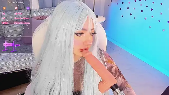 Snapshot of Kloe_Raize chatting on 4, 3, 2025 Kloe Raize online show from 4, 3, 2025