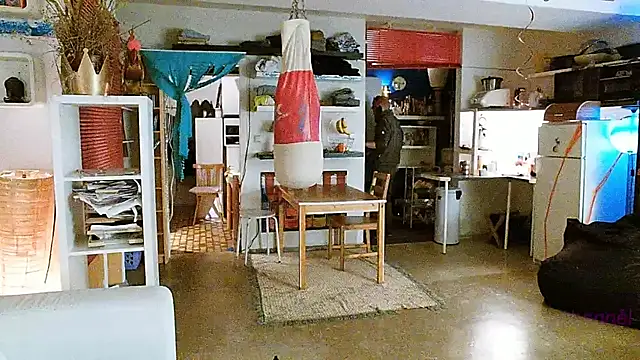 Snapshot of BongChannel chatting on 31, 12, 2024 BongChannel online show from 31, 12, 2024