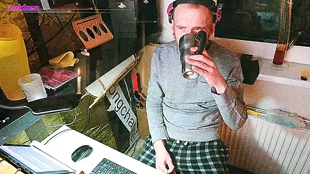 Snapshot of BongChannel chatting on 12, 1, 2025 BongChannel online show from 12, 1, 2025