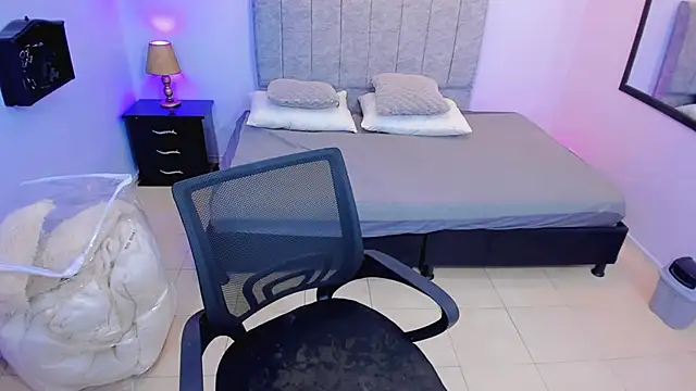 Snapshot of Lana_stone_ chatting on 1, 2, 2025 Lana stone online show from 1, 2, 2025