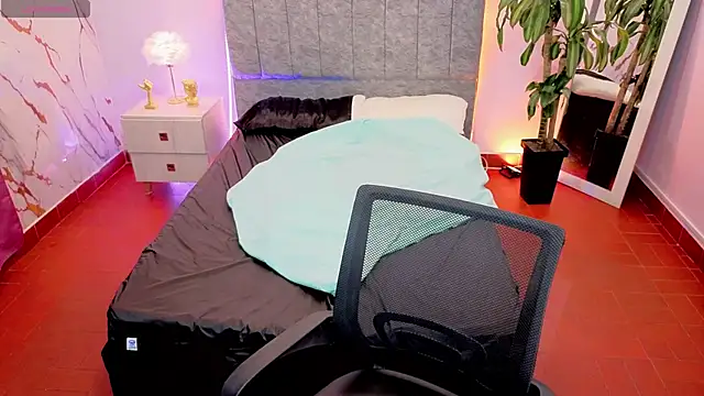 Lana stone  online show from 17, 3, 2026