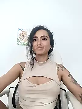 Snapshot of paula_brunette chatting on 18, 12, 2024 paula brunette online show from 18, 12, 2024