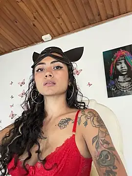 Snapshot of paula_brunette chatting on 15, 2, 2025 paula brunette online show from 15, 2, 2025