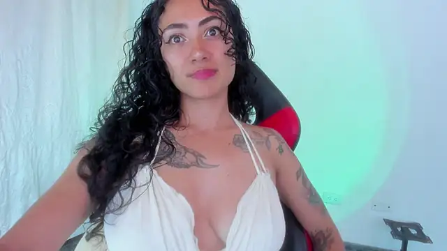 Snapshot of paula_brunette chatting on 25, 10, 2025 paula brunette online show from 25, 10, 2025