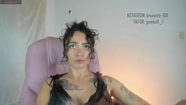 Snapshot of paula_brunette chatting on 12, 11, 2025 paula brunette online show from 12, 11, 2025