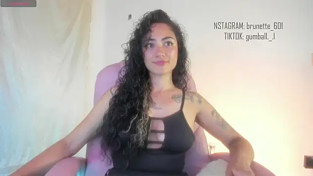 Snapshot of paula_brunette chatting on 13, 11, 2025 paula brunette online show from 13, 11, 2025