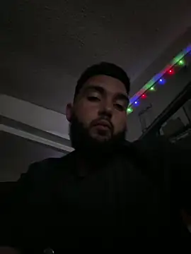 Snapshot of bigdickgio6923 chatting on 9, 12, 2024 bigdickgio6923 online show from 9, 12, 2024