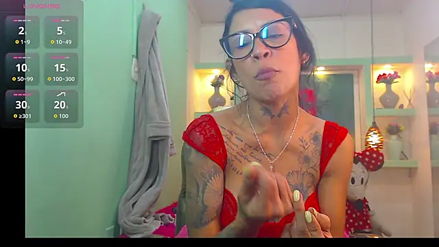 Snapshot of lorenapinto chatting on 10, 6, 2026 lorenapinto online show from 10, 6, 2026