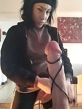 freyamoret online show from 7, 1, 2025