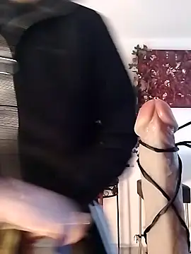 freyamoret online show from 8, 3, 2025