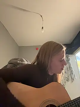 candy maggie online show from 16, 11, 2025