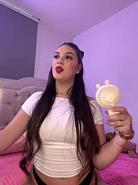 Snapshot of EmilyS__ chatting on 17, 1, 2025 EmilyS online show from 17, 1, 2025