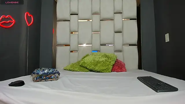 summer lee  online show from 20, 2, 2025