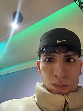  Tomy08calderon online show from 18, 4, 2026