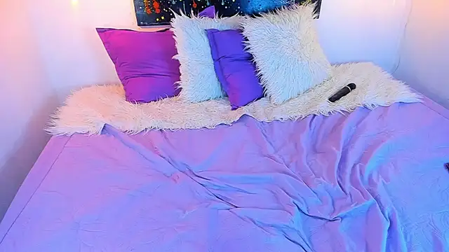 Snapshot of cloe_bridgee chatting on 7, 1, 2025 cloe bridgee online show from 7, 1, 2025