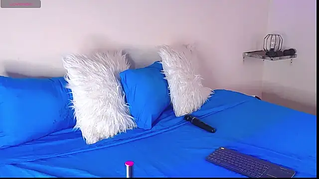 Snapshot of cloe_bridgee chatting on 15, 11, 2025 cloe bridgee online show from 15, 11, 2025