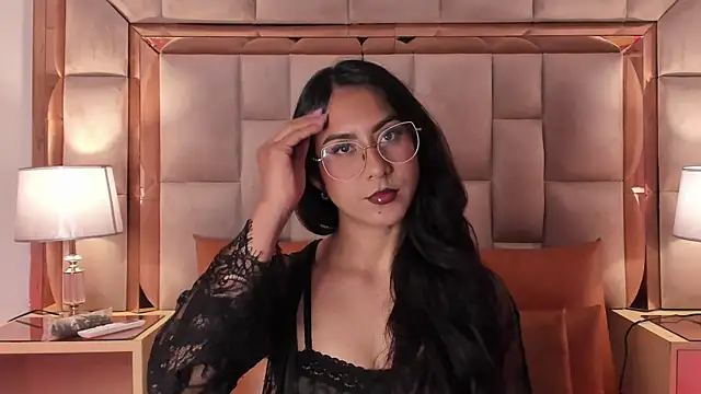 DaraBeckett online show from 24, 1, 2025