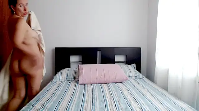 emely sexx20 online show from 15, 12, 2025