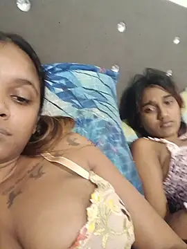 Snapshot of Indianqueen03 chatting on 10, 7, 2026 Indianqueen03 online show from 10, 7, 2026
